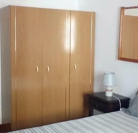 Quarto Ferias Habitación en casa particular Portimão